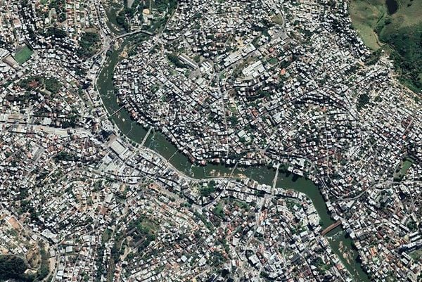 Imagem de satélite da cidade de Cachoeiro de Itapemirim, no Sul do Espírito Santo