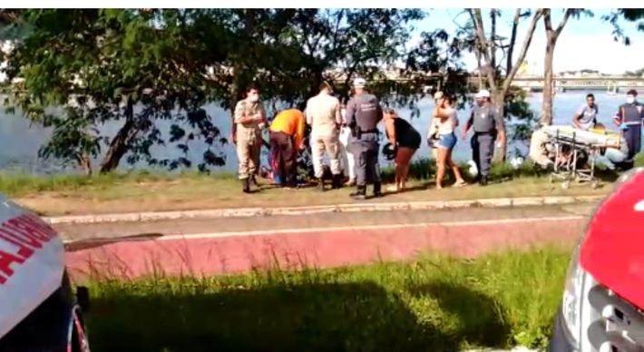 De acordo com informações preliminares da Guarda Municipal de Cariacica, equipes do Corpo de Bombeiros e da Polícia Militar atuam na ocorrência