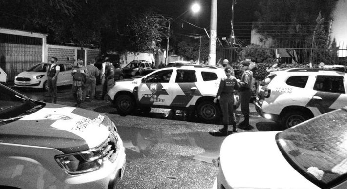 Por mais que a fiscalização atue, nada parece impedir que eventos ditos secretos, mas organizados e divulgados amplamente nas redes sociais, continuem sendo produzidos a cada fim de semana