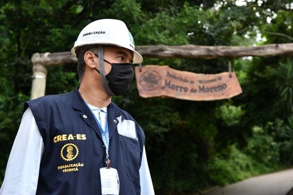 Crea realiza vistoria na tirolesa do Morro do Moreno por Fernando Madeira