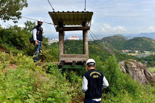 Crea realiza vistoria na tirolesa do Morro do Moreno por Fernando Madeira