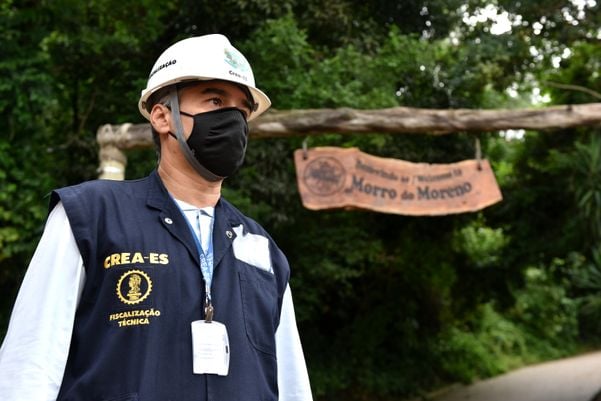 Crea realiza vistoria na tirolesa do Morro do Moreno por Fernando Madeira
