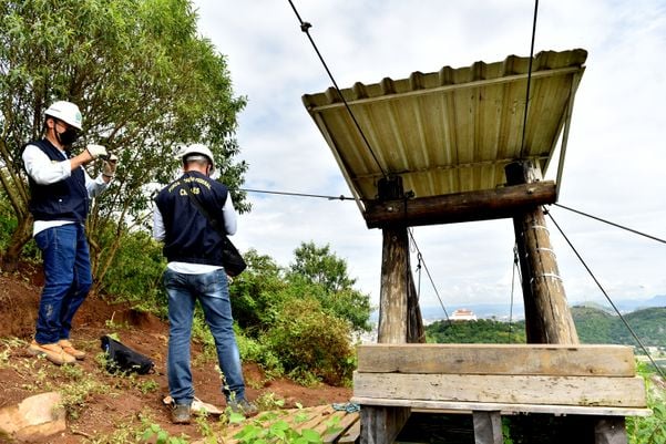 Crea realiza vistoria na tirolesa do Morro do Moreno por Fernando Madeira