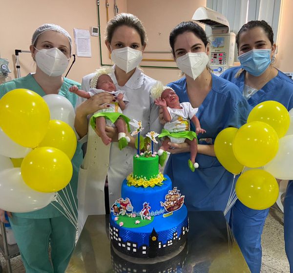 Bebês internados ganham 'mesversário' em UTI de hospital em Colatina por Hospital São José | Divulgação