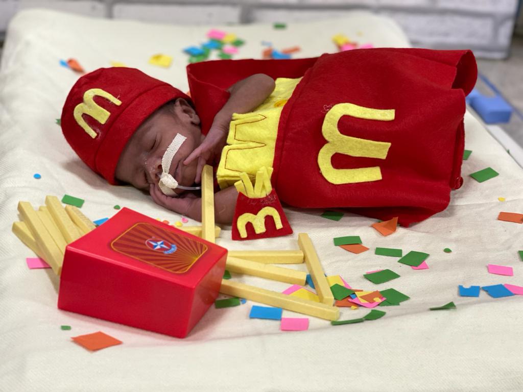 Bebês internados em maternidade escola ganham mesversários da equipe  Neonatal; veja fotos - Ceará - Diário do Nordeste