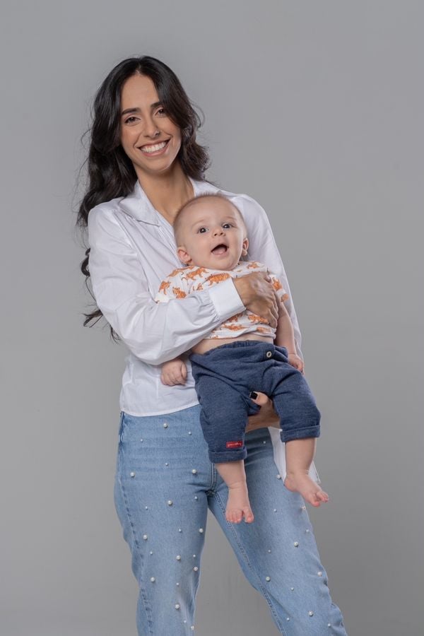 Dia das Mães: a empresária de moda Julia Bottecchia com o pequeno João