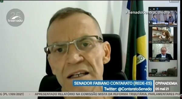 Fabiano Contarato (Rede) durante depoimento do ex-ministro Teich na CPI da Covid