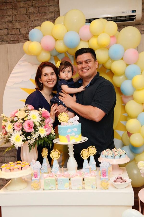 Joanna Ferrari e Rimaldo de Sá celebraram o primeiro ano da filha Malu