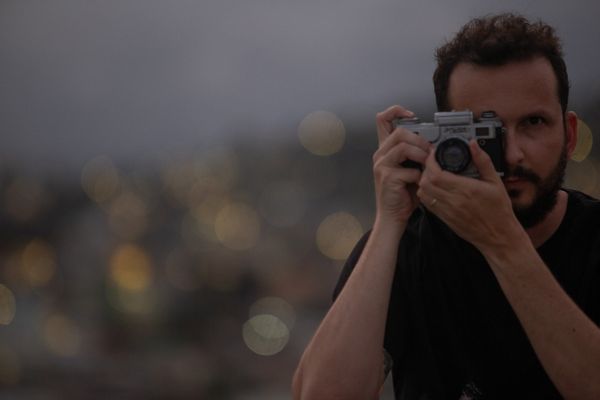 O fotógrafo Vitor Jubini é o editor de fotografia de A Gazeta e trabalha na empresa há oito anos por Mariana Montenegro/Divulgação