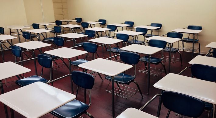 Ministério Público do Espírito Santo (MPES) reuniu médicos, pela internet, na terça-feira (4) para discutir os protocolos necessários para viabilizar a volta às salas de aulas com segurança