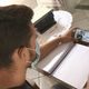 Imagem - Com intérprete de Libras, estudante surdo volta a estudar em Linhares