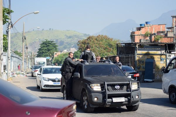 Operação da Polícia Civil no RJ contra o tráfico de drogas no Jacarezinho