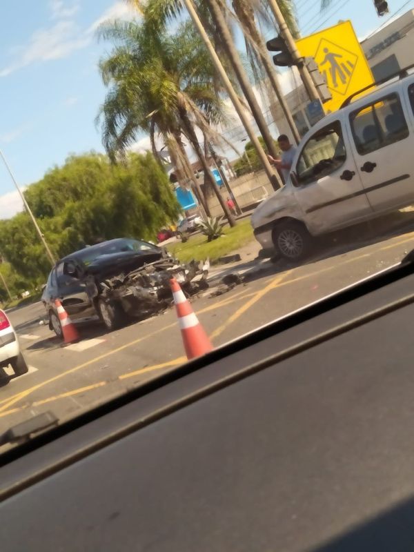 Registro de acidente na BR 101, na altura de Jardim Tropical, Serra