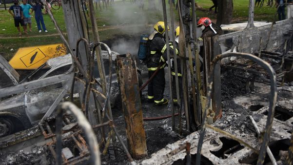 Apesar da destruição causada pelo incêndio, ninguém ficou ferido por Vitor Jubini