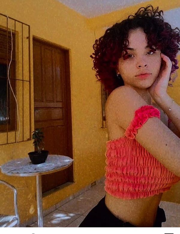 Bianca Soprani Lopes Ribeiro, de 18 anos, desapareceu na última segunda-feira (3), no bairro Alvorada, em Vila Velha por Acervo pessoal