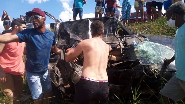 Segundo a investigação, motorista não possuía habilitação para dirigir e estava alcoolizado quando, em alta velocidade, atingiu o veículo de uma família