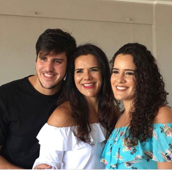 Vania Goulart e os filhos  Rodrigo e Tatiana