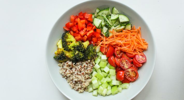 Quem tem o hábito de levar a comida preparada em casa para o trabalho, por exemplo, sai na frente na prevenção de doenças, segundo a nutricionista Roberta Larica