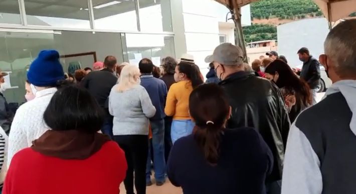 A polícia precisou ser chamada e um boletim de ocorrência foi registrado por conta da confusão na unidade de saúde
