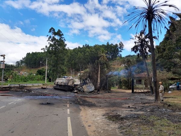 Acidente com caminhão-tanque em Afonso Cláudio