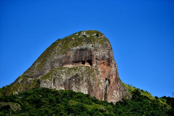 Detalhes da Pedra dos Olhos, em Tabuazeiro 