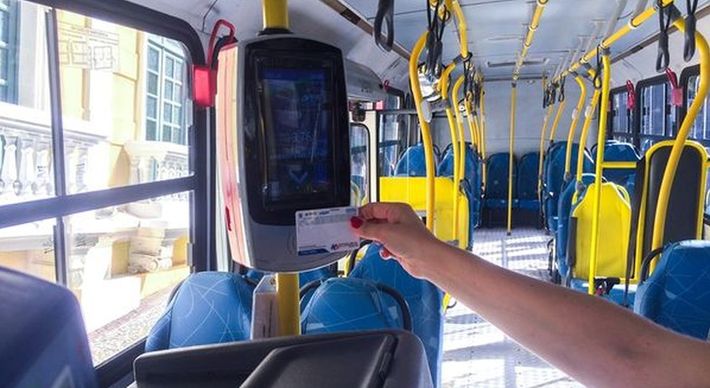Desde segunda-feira (10), os coletivos de Vitória passaram a pertencer ao sistema Transcol, possibilitando a muitos passageiros só pagarem uma passagem