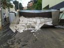 Motorista tomba com caminhão em ladeira de Colatina(Telespectador | TV Gazeta Noroeste)