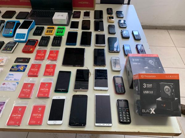 Engenheiro é preso por suspeita de clonar cartão de crédito por Divulgação/PCES
