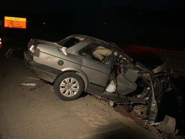 O acidente ocorreu na tarde deste domingo (16), envolvendo um caminhão e um veículo de passeio, na localidade de Jabaquara