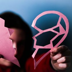 Texto transforma homicídio em tipo penal autônomo, com pena de até 40 anos, e inclui conduta no rol de crimes hediondos