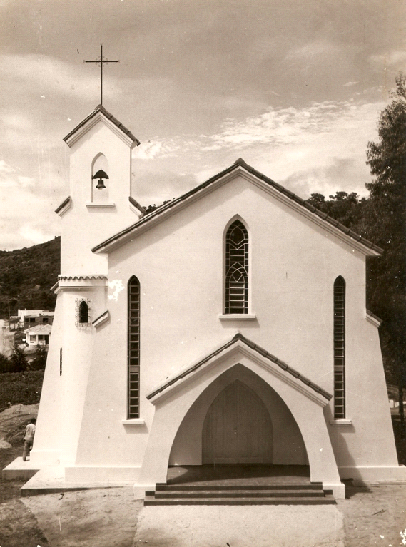Capela Santa Terezinha (protetora dos tuberculosos), inaugurada em 1958, a pedido dos pacientes internados no Sanatório Getúlio Vargas