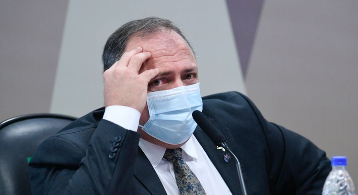 Ex-ministro da Saúde disse à CPI da Covid que Bolsonaro descartou intervir no Estado durante a crise de oxigênio, após ouvir do governador Wilson Lima que não havia necessidade