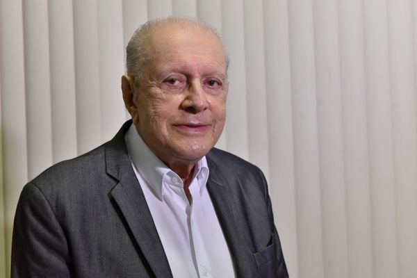  No seu acervo pessoal, na Prainha de Vila Velha, Max Freitas Mauro, ex-governador do ES, concede entrevista para o especial sobre o Palácio Anchieta, Sede do Governo do ES 