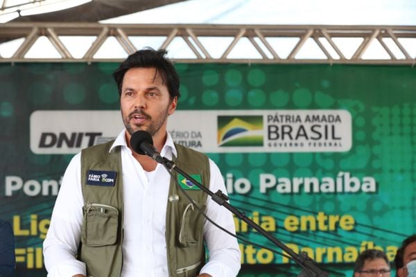 O ministro Fábio Faria em inauguração no Piauí