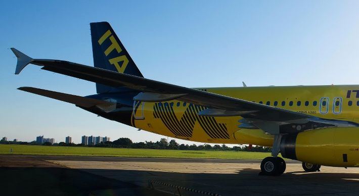 Nas redes sociais, Itapemirim Transportes Aéreos (ITA) foi alvo de reclamações por parte dos clientes; empresa alega readequação da malha para o mês de julho