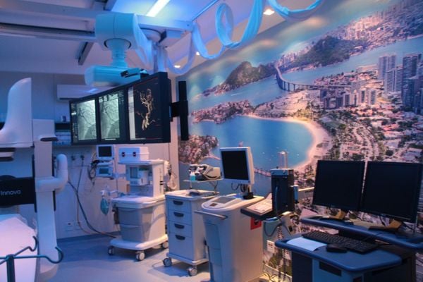 Sala de hemodinâmica, que integra o Complexo Cardioneurovascular do Hospital Santa Rita.