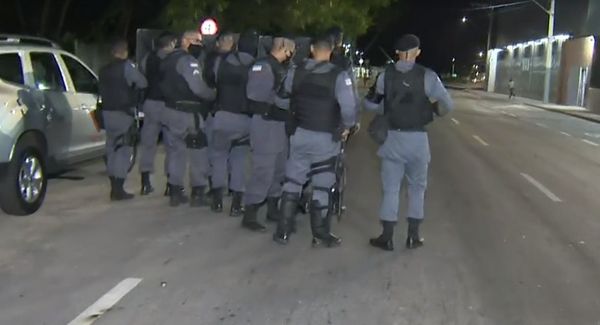 A polícia disparou balas de borracha e bombas de efeito moral contra os manifestantes