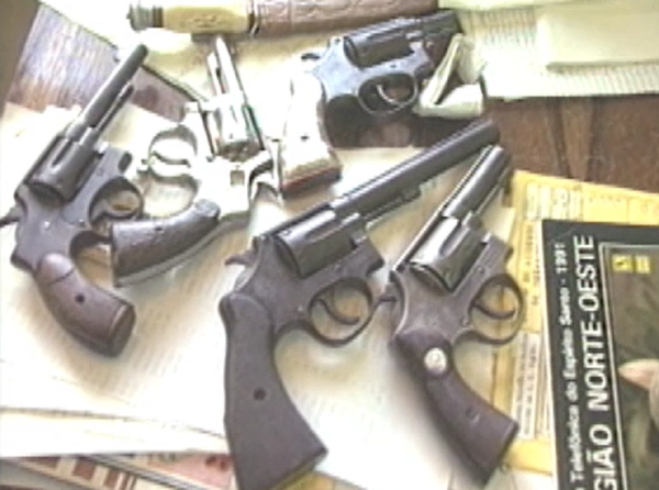 Armas foram recolhidas no dia do assalto