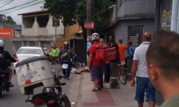 Motociclista morre após ser baleado na Serra