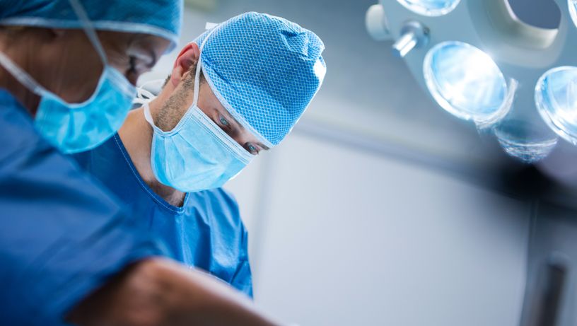 O transplante capilar é uma das últimas opções para o tratamento da calvície 