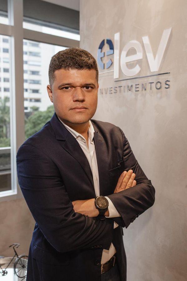 sócio fundador da Elev Investimentos, Caio Souza