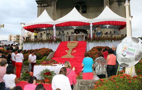 Corpus Christi em Castelo por Prefeitura Municipal de Castelo