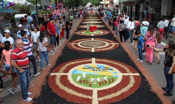Corpus Christi em Castelo por Prefeitura Municipal de Castelo
