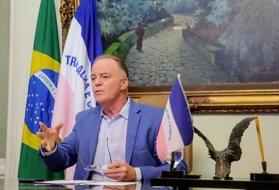 Governador Renato Casagrande anuncia quarentena de 14 dias no ES