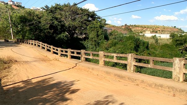 Ponte em Colatina ameaça cair desde 2018