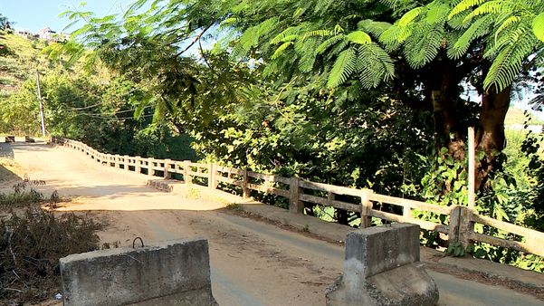 Ponte em Colatina ameaça cair desde 2018