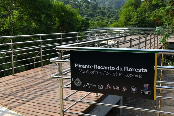  No Dia da Mata Atlântica - Prefeitura de Vitória inaugura três mirantes no Parque da Fonte Grande, entre eles, o Mirante Recanto da Floresta  por Fernando Madeira