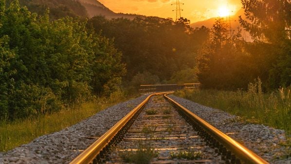 O projeto, também chamado de Arco Ferroviário Sudeste, é esperado para interligar os portos do Espírito Santo e do Rio de Janeiro à malha ferroviária do Brasil