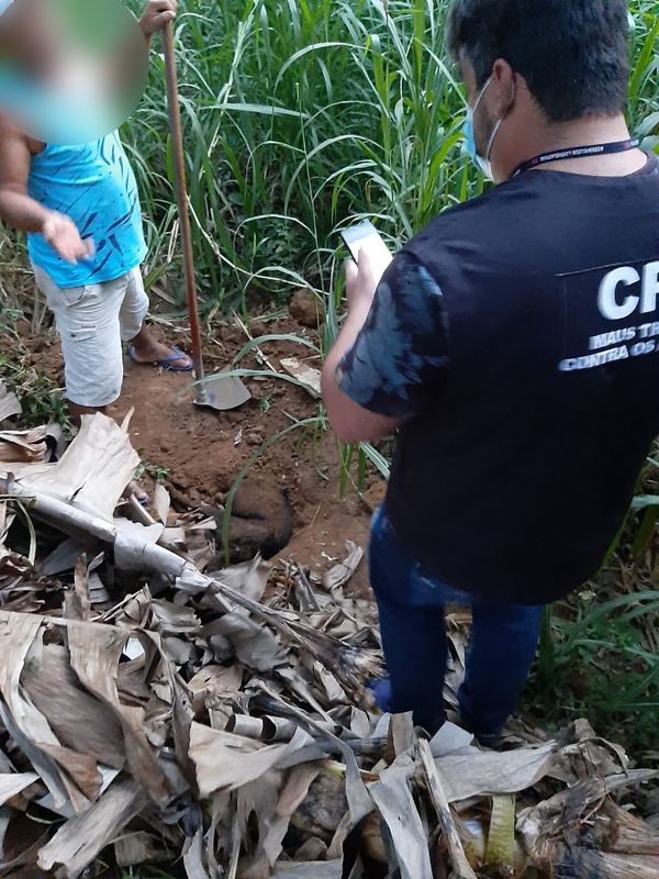 Suspeito de ter cometido o crime indicou onde a cachorra havia sido enterrada por Divulgação | CPI dos Maus Tratos