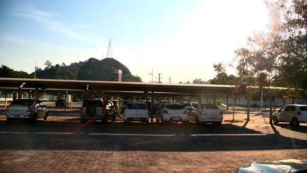 Usina de energia solar na Praça do Papa será desmontada; R$ 1,4 milhão de prejuízo